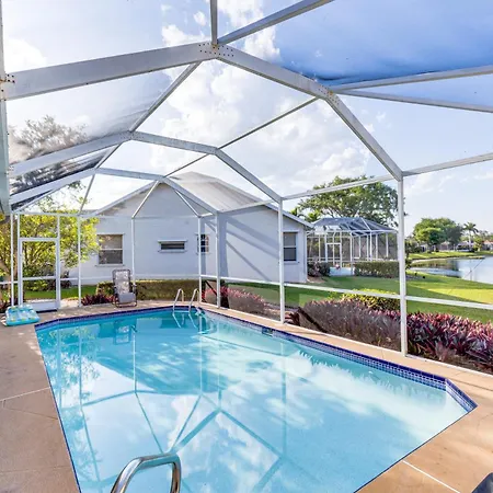 Private Pool Pond Views Bonus Lounge In Gated Naples Community Drive To Dining Sand